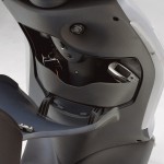 Duży plus dla Piaggio Fly za niewielki, ale jednak schowek pod kierownicą Duży plus dla Piaggio Fly za niewielki, ale jednak schowek pod kierownicą