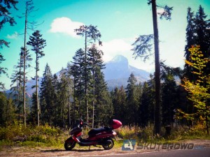 Widok na Tatry słowackie w drodze do Zakopanego.