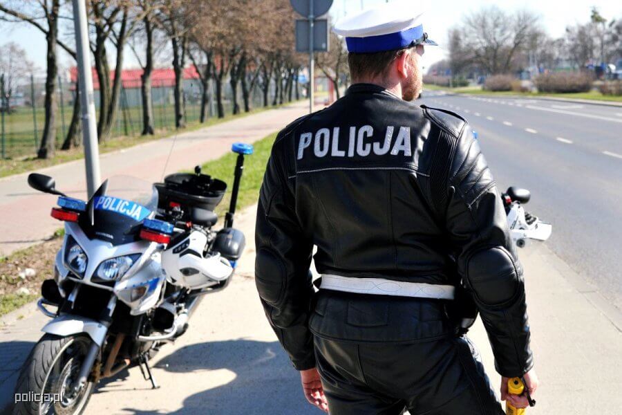 Brak dowodu rejestracyjnego i brak ubezpieczenia. Policja nie wlepi nam mandatu