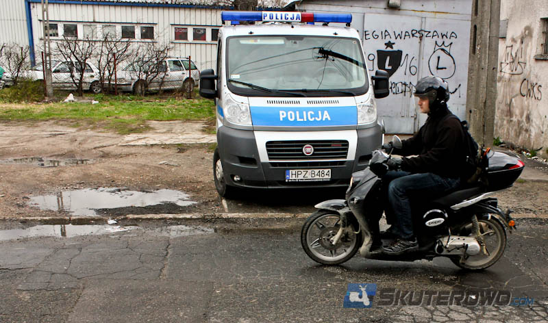 W Polsce lepiej doposażyć policję, a nie tworzyć kolejne instytucje