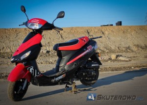 Skuter Toros F16-0305 Skuter Toros F16 dostał niezły wycisk
