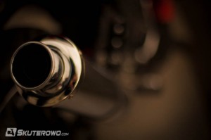 Brzmienie wydechu w Zipp XRace jest rasowe, ale może być też męczące...