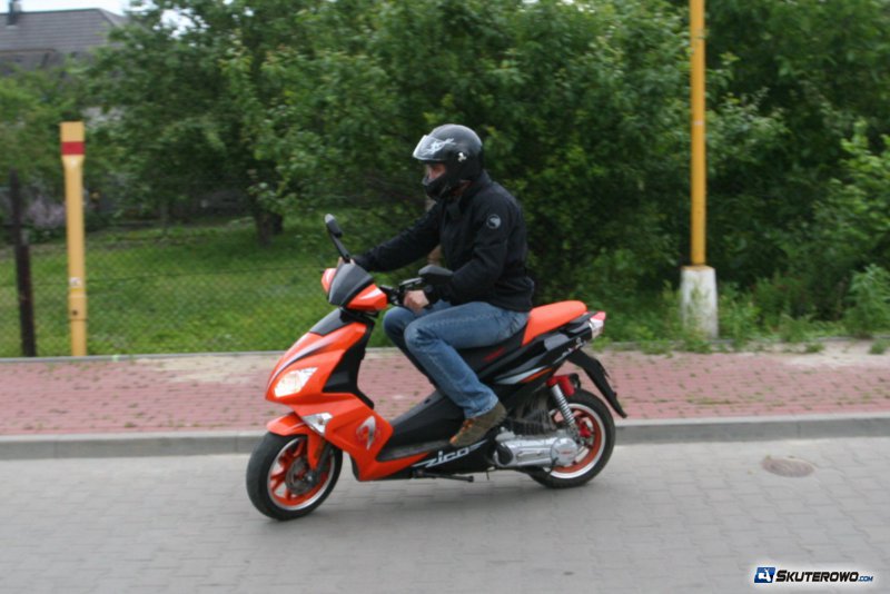 Test Zico Zipp Simpli 50 2T: Do dynamicznej jazdy