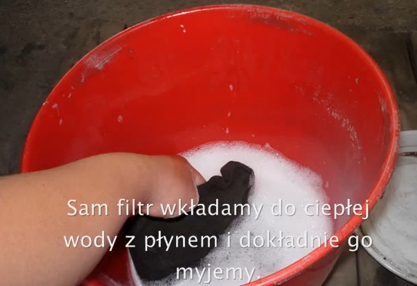 Jak czyścić filtr powietrza w skuterze/motorowerze?