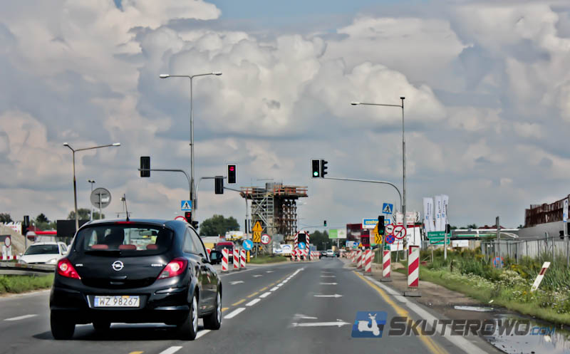 Motocykle i skrzyżowania z pętlą indukcyjną: Jak działa?