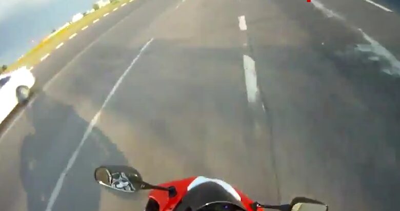 Motocyklem w krawężnik: Niewiele Brakowało…