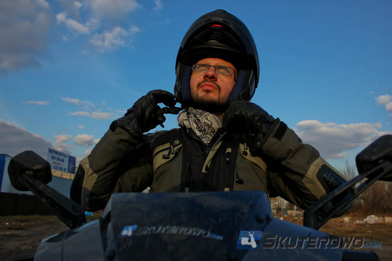 Szczęka! Czyli o kaskach motocyklowych raz jeszcze
