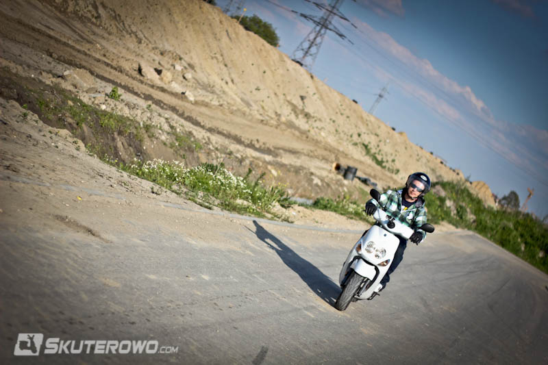Test Yamaha Neos 50 2T: Przyjaciel na Dłużej