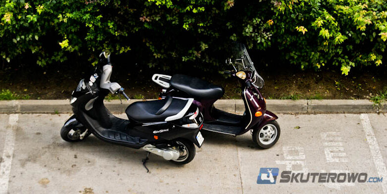 Osłoń skuter lub motocykl przed słońcem i deszczem
