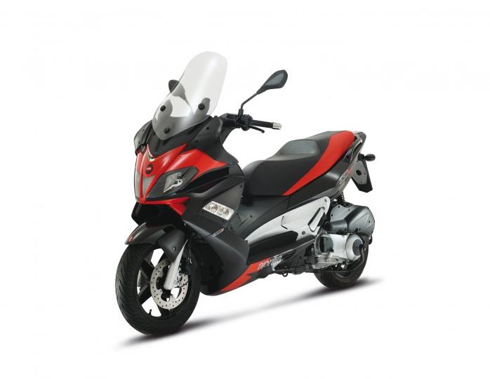 Aprilia SR Max 300 i.e.: Zdjęcia i dane techniczne