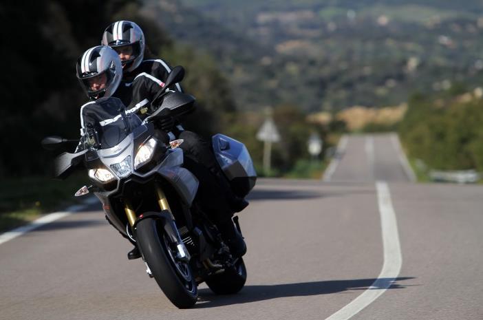 Aprilia Caponord 1200 ABS Travel Pack: Zdjęcia i dane techniczne