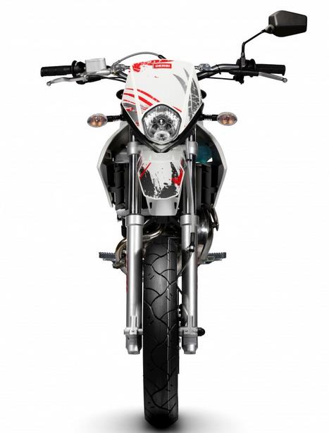 Aprilia Derbi Senda 50 DRD Racing SM: Zdjęcia i dane techniczne