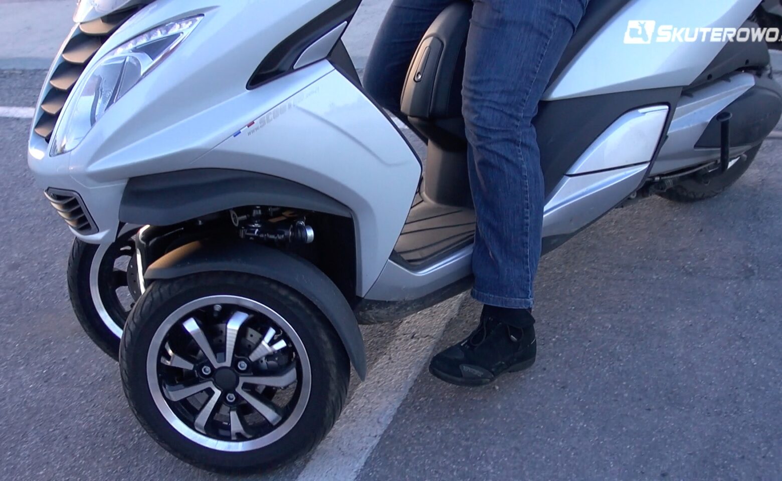 Peugeot Metropolis 400: Eksperymentalne wideo