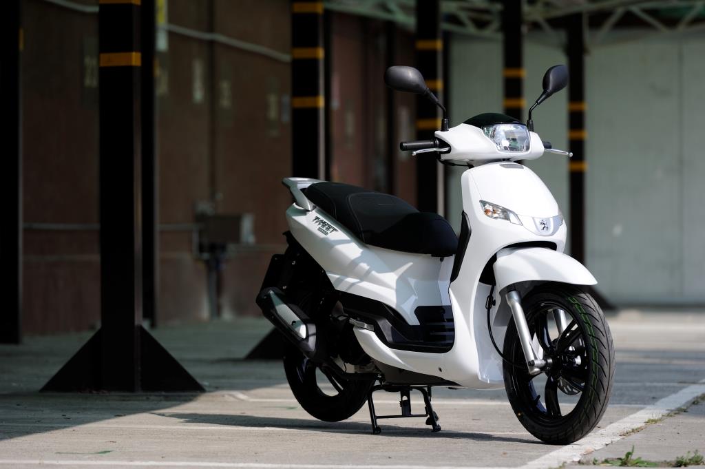 Peugeot Tweet 125: Poznaj z bliska