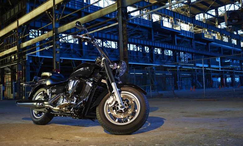 Yamaha XVS1300A MIDNIGHT STAR: Zdjęcia, Opis, Cena, Dane techniczne