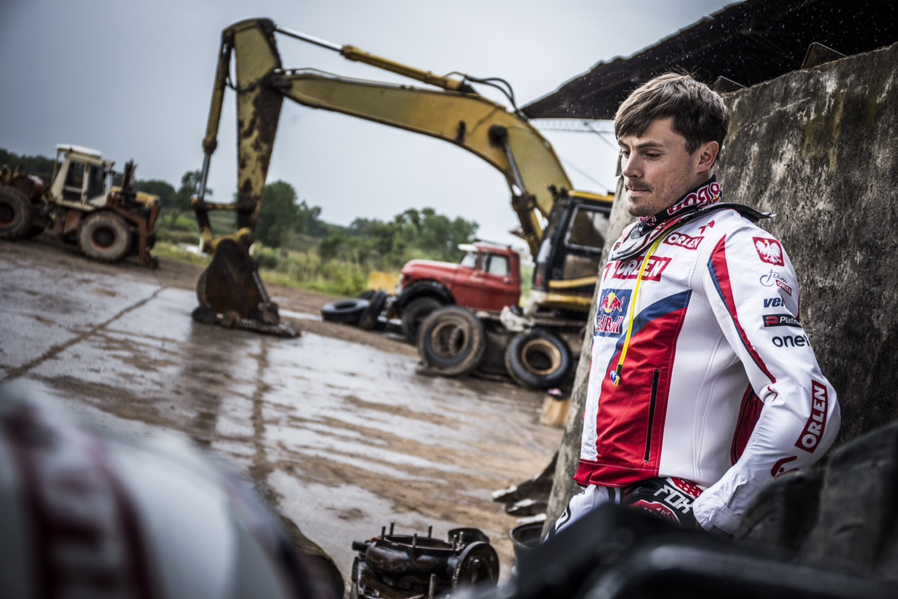 Kuba Przygoński i Junak na Wystawie Motocykli i Skuterów w Warszawie