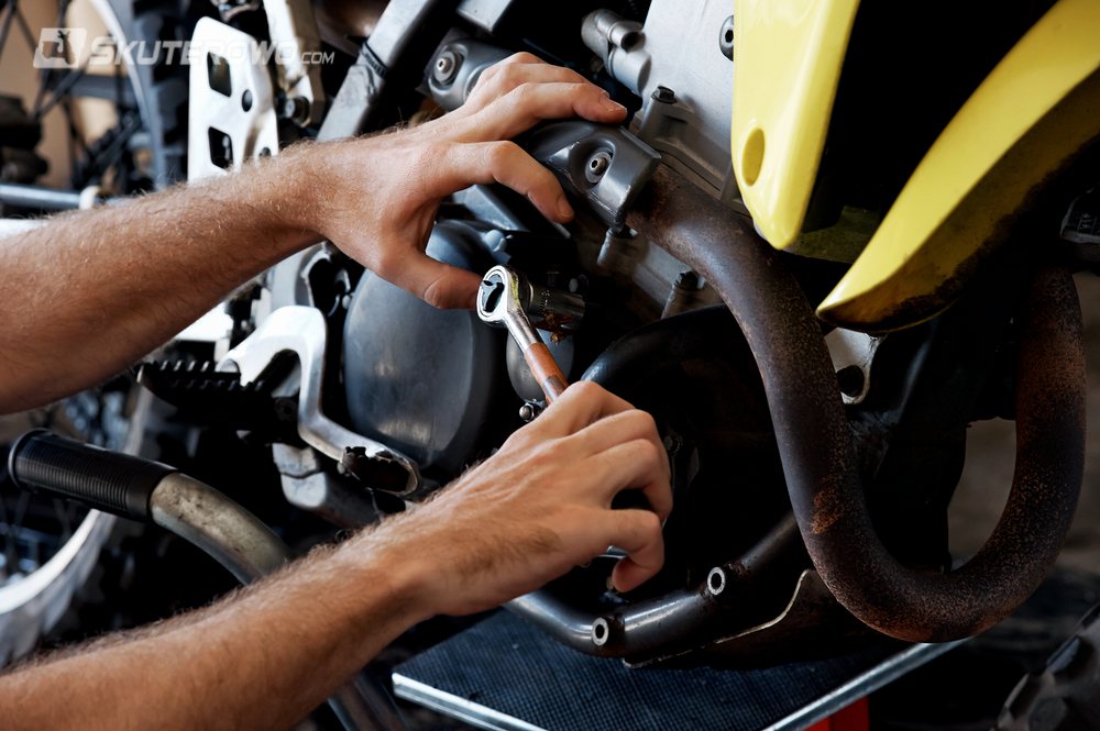 Blokady w motocyklach i skuterach 125 ccm: Gdzie ich szukać?