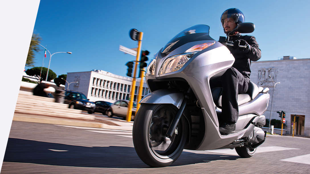 Honda NSS300 Forza: Zdjęcia, Opis, Cena, Dane techniczne