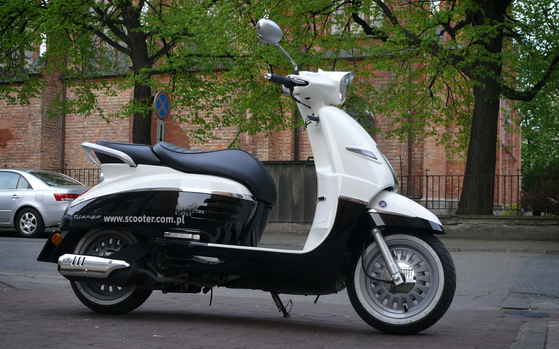 Test Peugeot Django 125 na prawo jazdy B: Moje pierwsze wrażenia