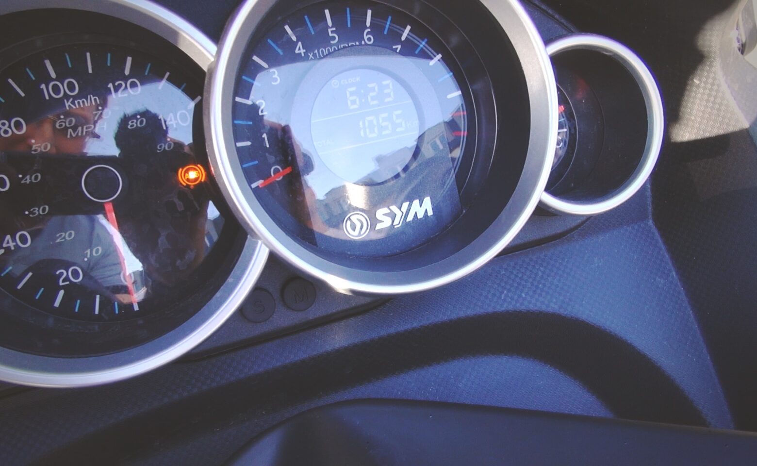 Jak działa system start & stop? SYM GTS/JOYMAX 125i w Skuterowo.com