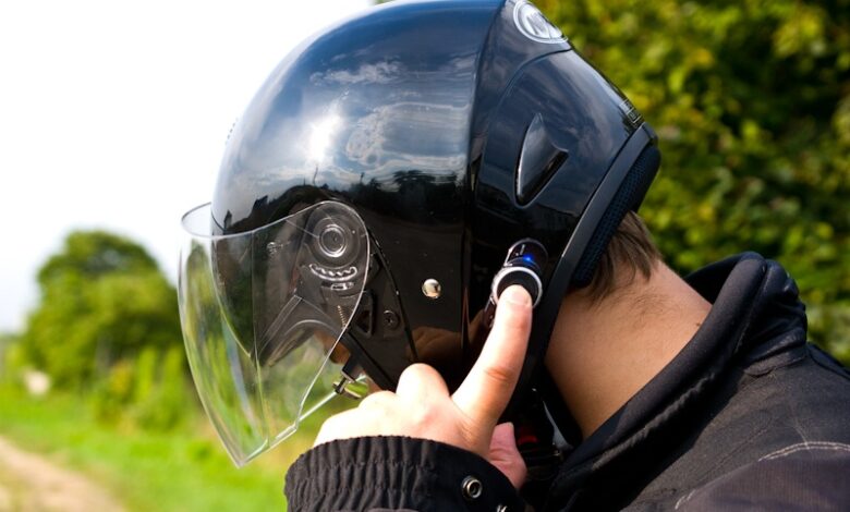 Zakaz używania słuchawek przez kierowców (motocykli) we Francji