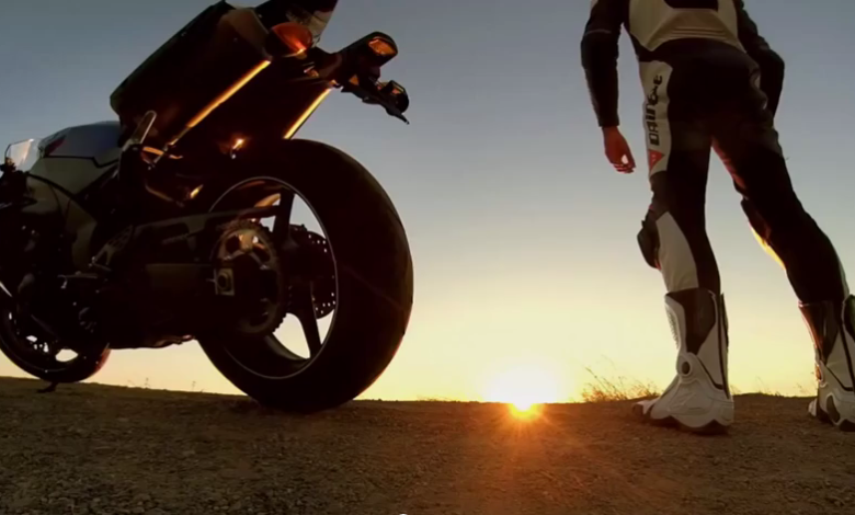 Co jest fajnego w motocyklach? Obejrzyj film