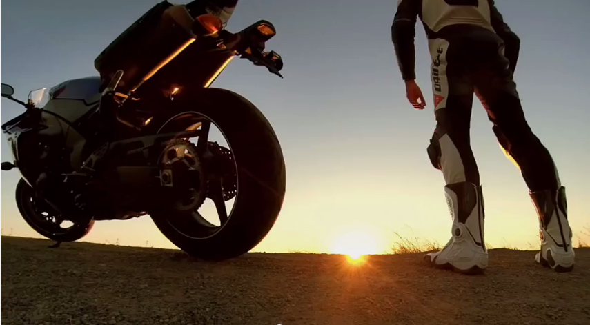 Co jest fajnego w motocyklach? Obejrzyj film