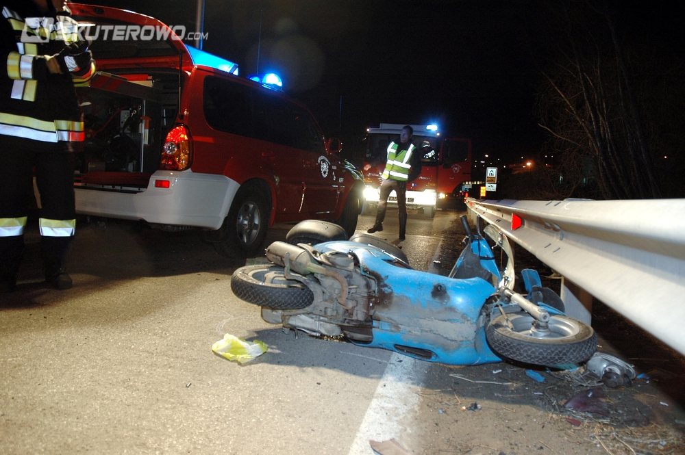 Motocyklista uderzył głową w barierki. Stracił życie, bo nie zmieścił się w łuku