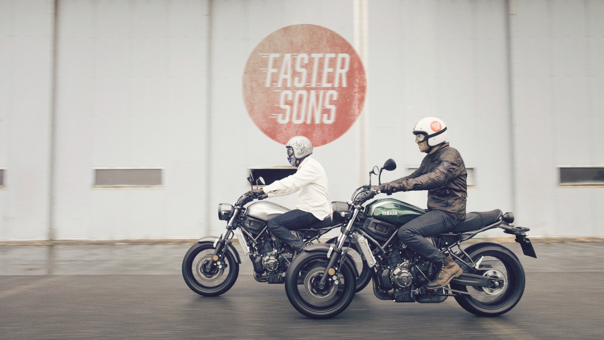Yamaha XSR700 dołącza do kolekcji japońskiego producenta. Dostępny będzie od listopada 2015