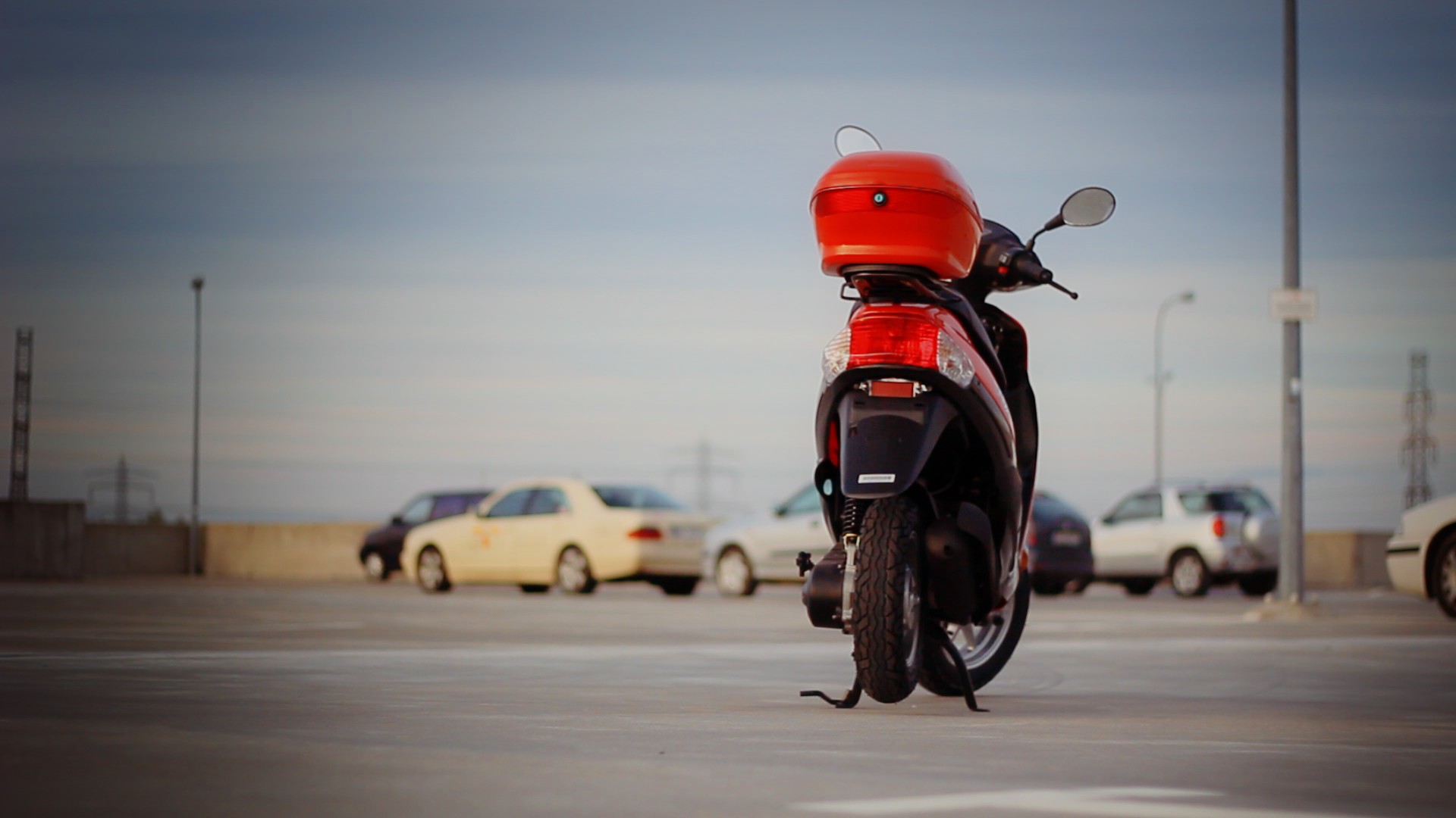 Unia zabija dwusuwowe silniki 50 ccm. Będzie zakaz sprzedaży motorowerów 2T: Moim Śladem #9