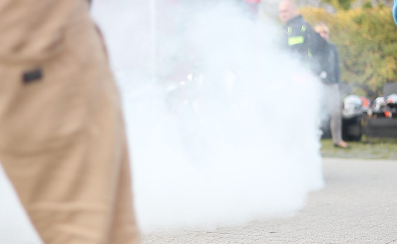 Palenie (gumy) szkodzi: Dlaczego nie lubi tego Twój motocykl i skuter?