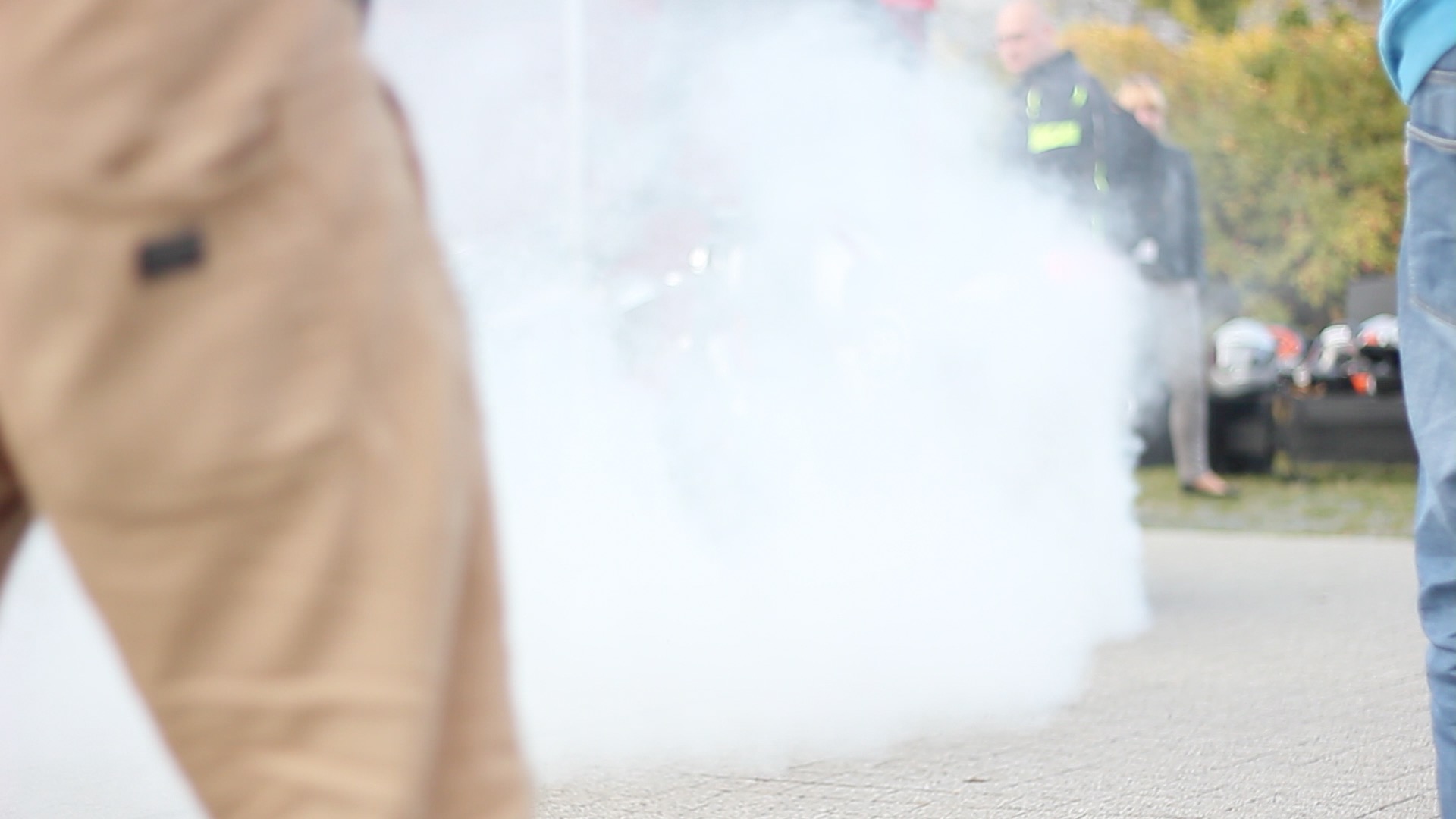 Palenie (gumy) szkodzi: Dlaczego nie lubi tego Twój motocykl i skuter?
