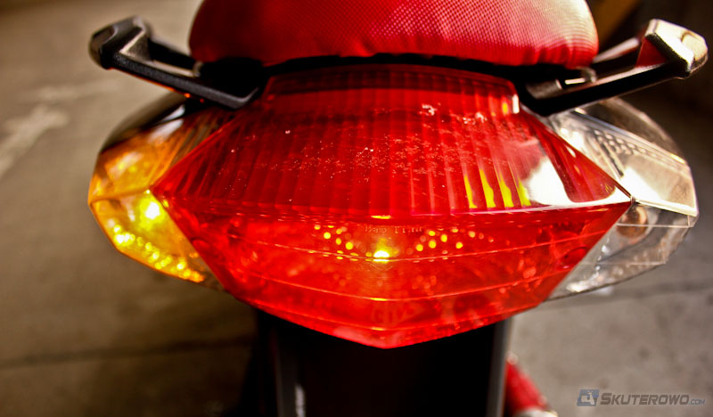 Motocykle i tylne światła pozycyjne: Najważniejszy element bezpieczeństwa jednośladu?