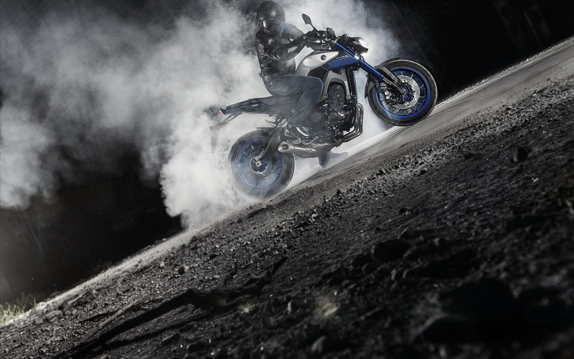Kolejny dobry rok dla motocykli Yamaha: Sezon 2015 – najlepszy wynik wśród marek premium