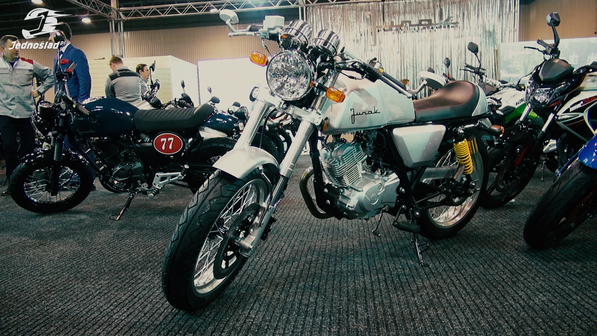 Junak zaprezentował nowe modele: Junak CR 125 oraz Junak RS 125 Pro