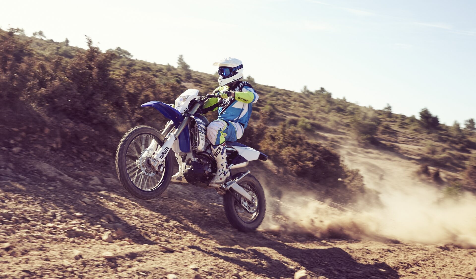 Nowa Yamaha WR450F 2016: enduro kolejnej generacji z genotypem YZ