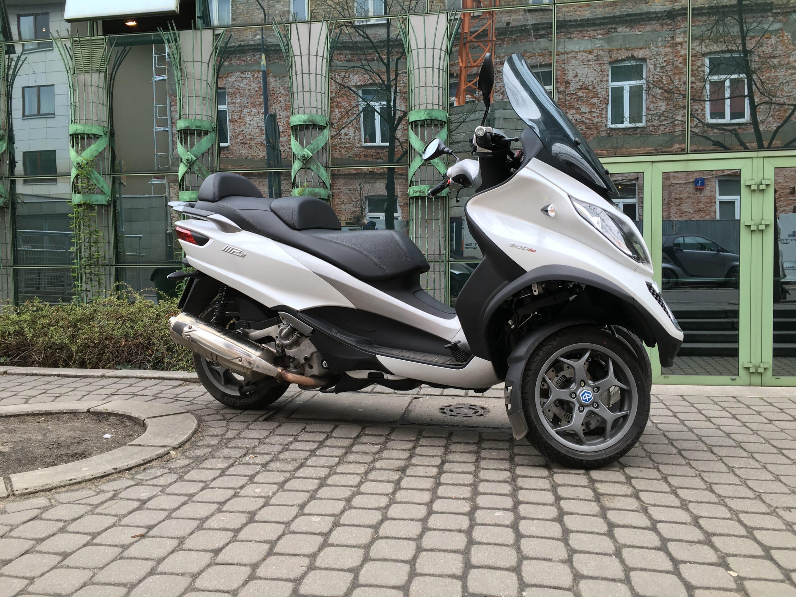 Test Piaggio MP3 500 ie ABS/ASR #1: Pierwsze wrażenia z jazdy trójkołowym skuterem