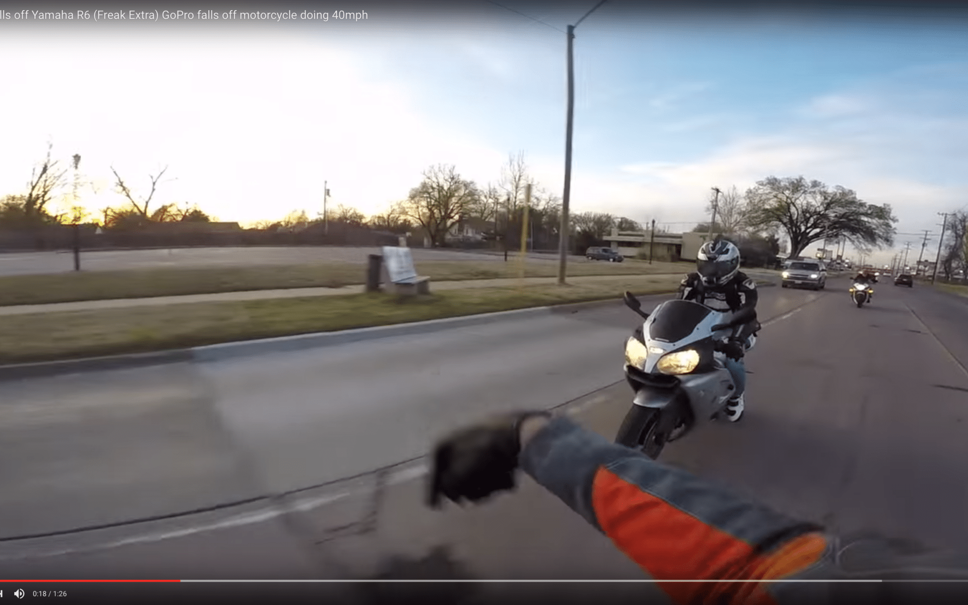 Yamaha R6 i upadek kamery GoPro przy 65 km/h. Czy sprzęt przetrwał?