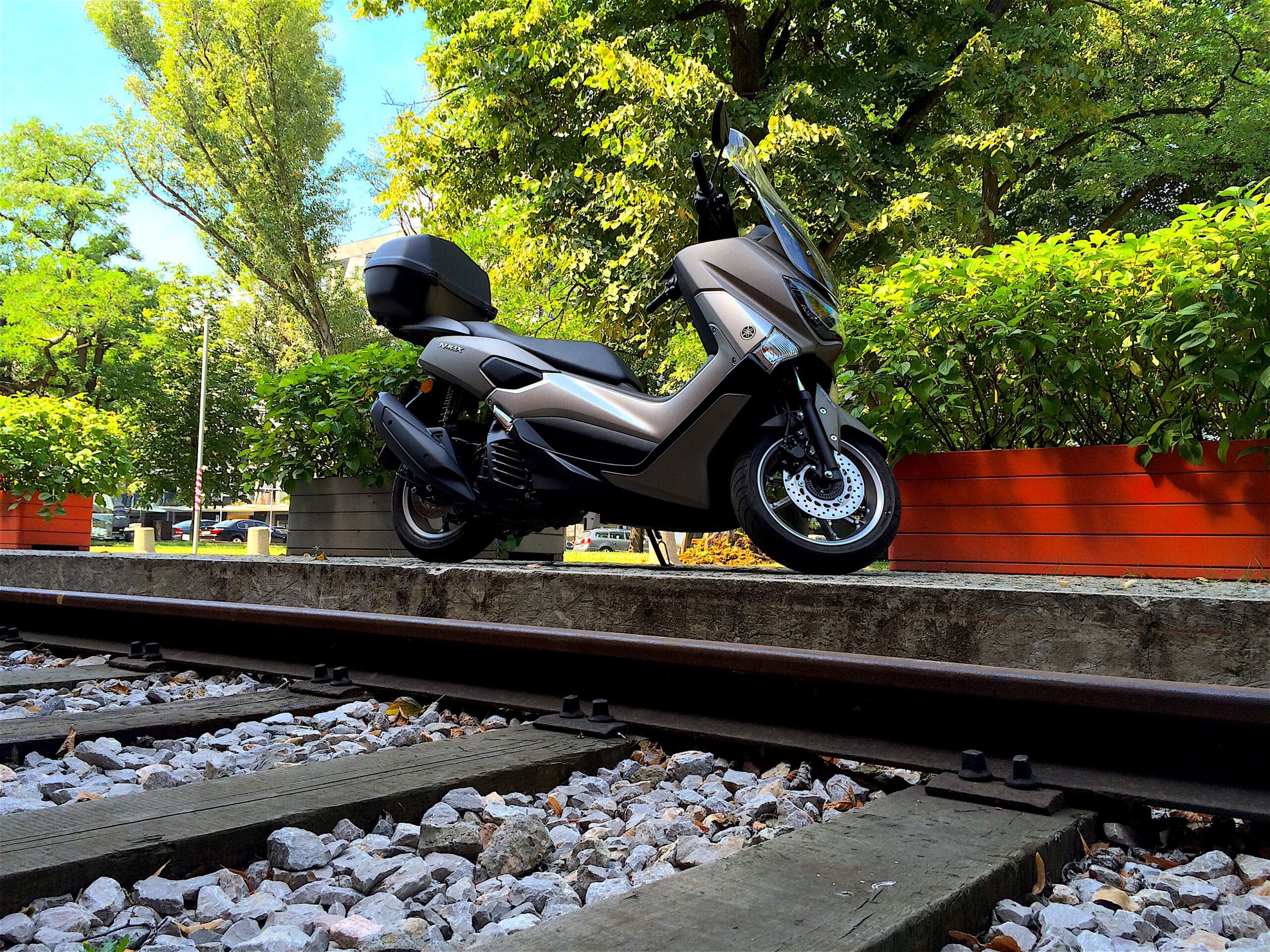 Test Yamaha NMAX 125 #1: Osiągi są doskonałe, a radość z jazdy wielka