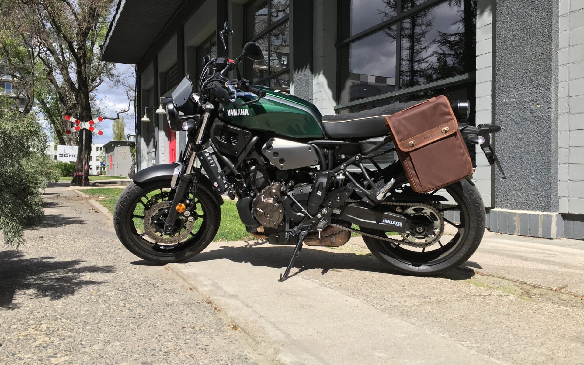 Yamaha XSR 700 ABS: Nie dość, że pięknie wygląda, to jeszcze doskonale jeździ