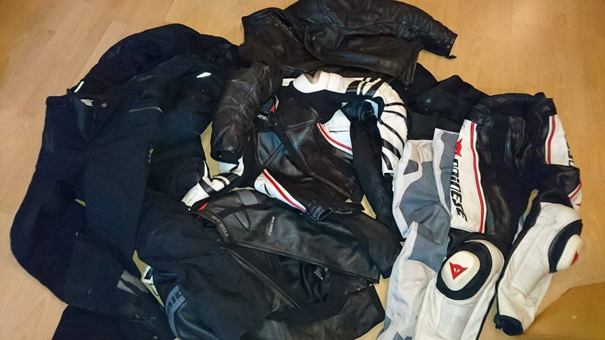 Jakie ubranie na motocykl? Skóra czy tekstylia? Oto jest pytanie…