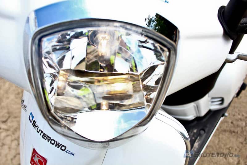 Światła do jazdy dziennej (DRL) w motocyklu lub skuterze