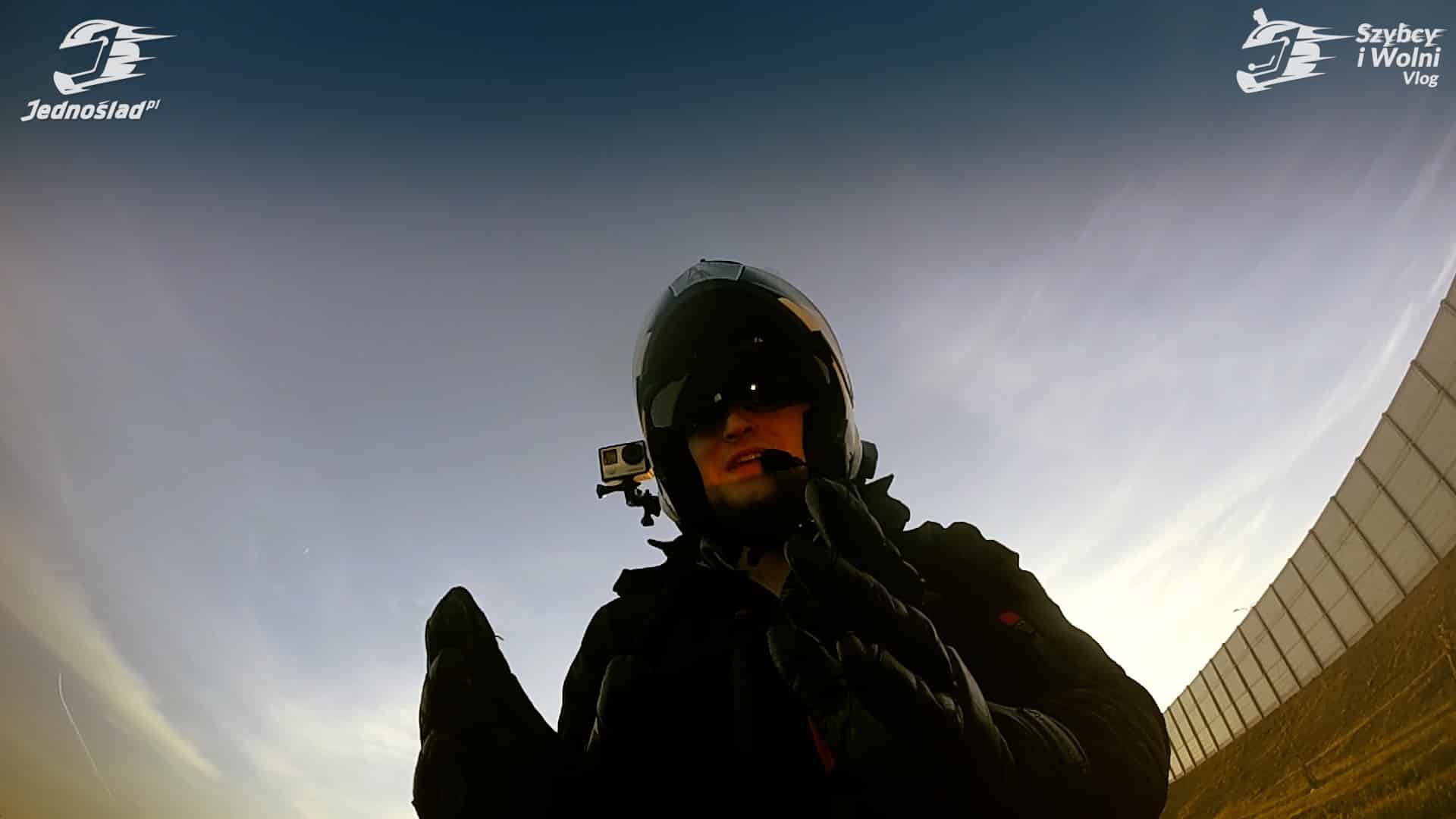 5 rozwiązań, które chronią wzrok motocyklisty przed słońcem