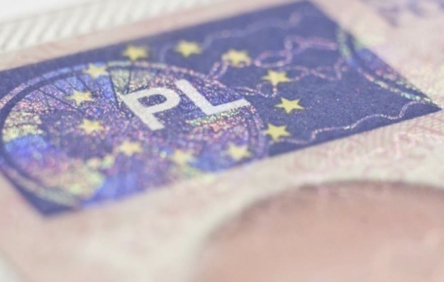 Odbieranie prawa jazdy za prędkość 2016: Czy po zabraniu prawka można jeździć skuterem, albo motorowerem?
