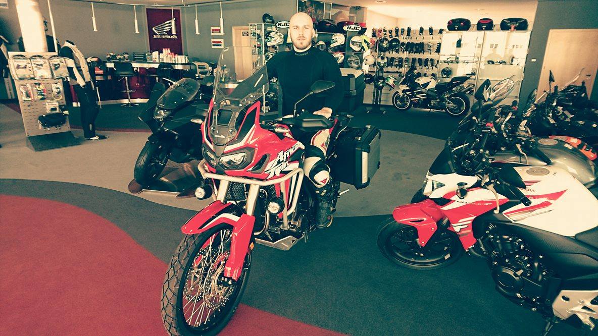 Jak najkorzystniej kupić nowy motocykl – kilka porad byłego sprzedawcy