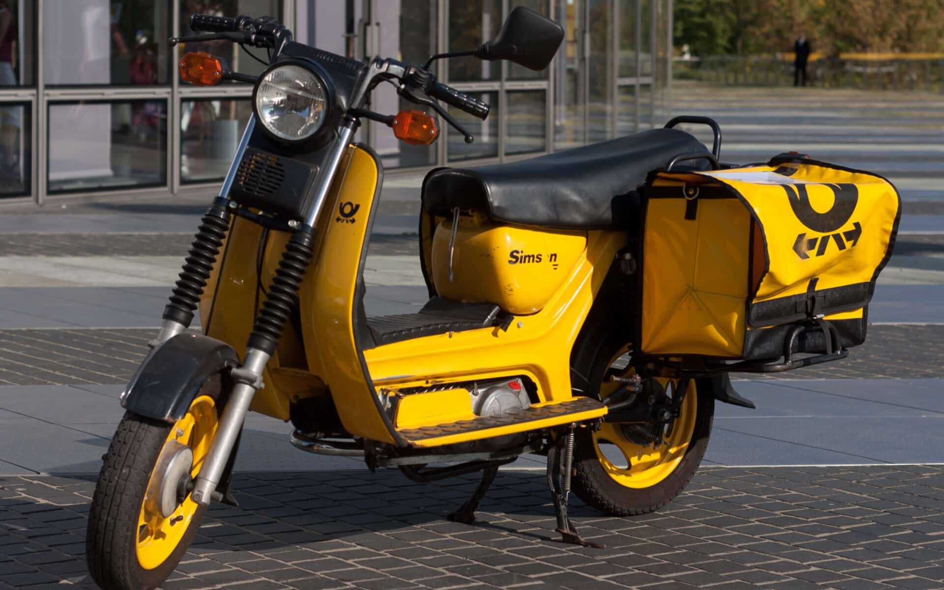 Skuter Simson SR50: gdybym go kiedyś miał, to dzisiaj bym z Wami nie gadał. Opis, cena, zdjęcia, dane techniczne, ciekawostki, tabele