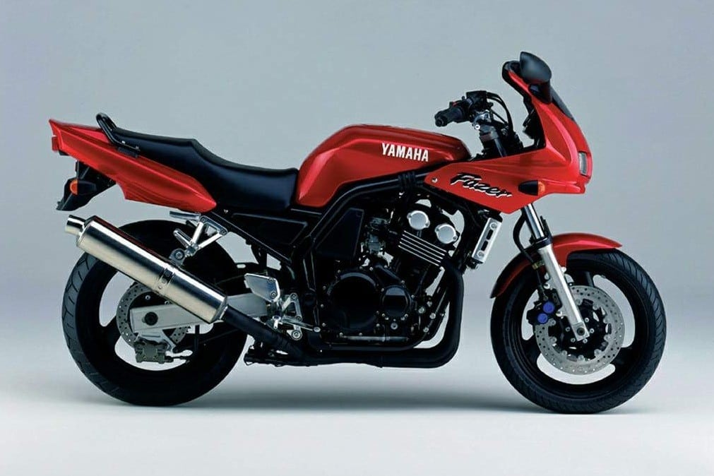 Yamaha Fazer FZS 600 (1998-2004) - załóż swoje ulubione kapcie [OPIS ...