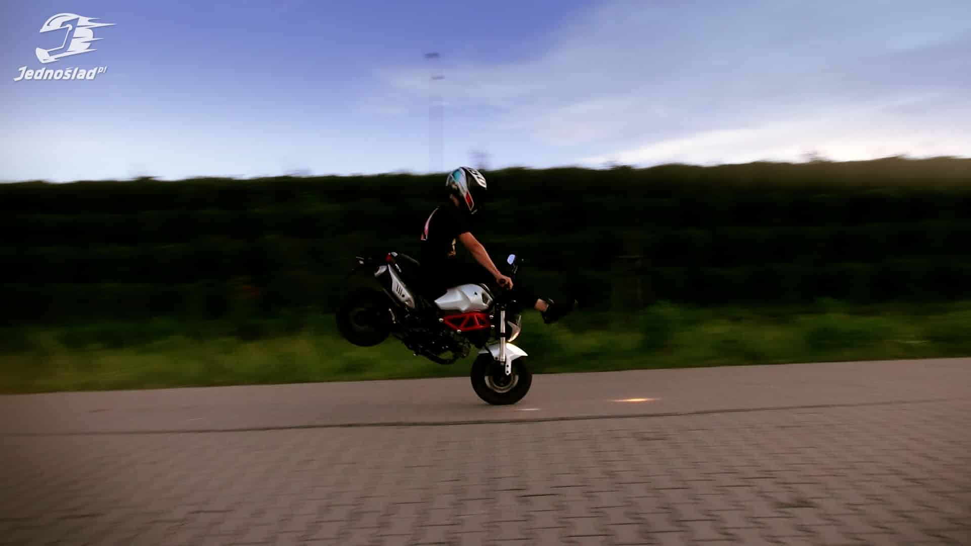 Jazda na jednym kole. Jak zrobić stoppie i wheelie? Gościnne Damian Kreller i Romet Pony