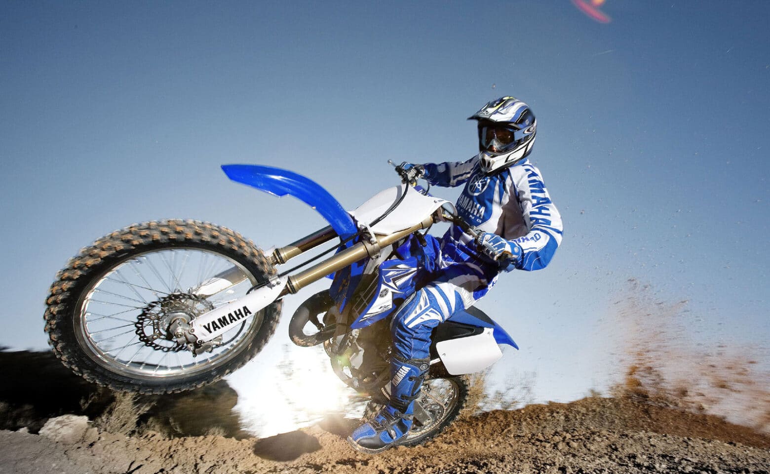 Yamaha YZ 125 – terenowy motocykl 125 (cross) dla orłów [DANE TECHNICZNE, OPINIA, OPIS]