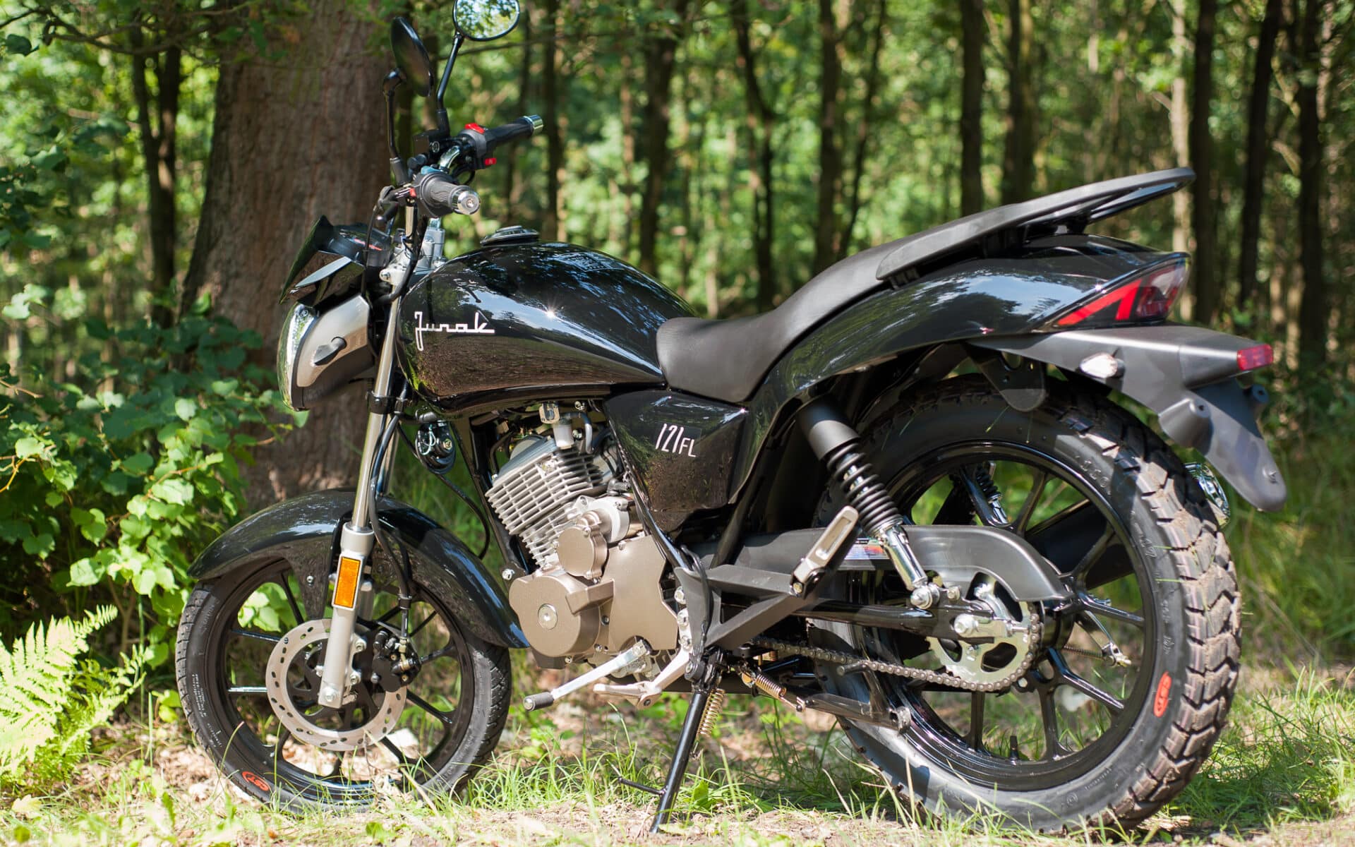 Junak 121 FL 125: Almot pokazał pierwsze zdjęcia nowego motocykla na prawo jazdy B